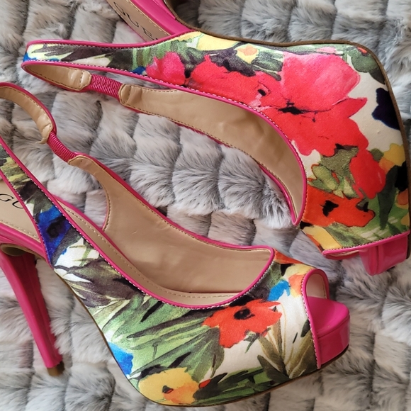 Women's Guess Pink Floral Strappy Peep Toe Stiletto Heeled Pumps Size 6 1/2 - Picture 2 of 7